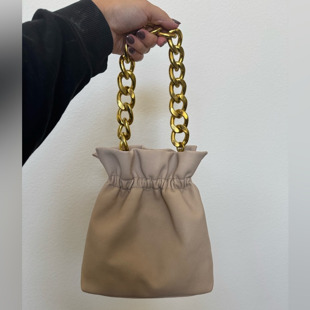 Cute chunky strap beige bag